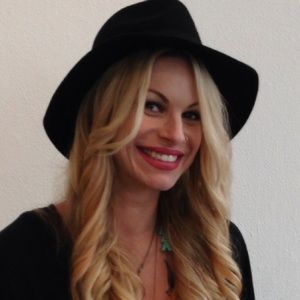 Meet your Posher, Jennie